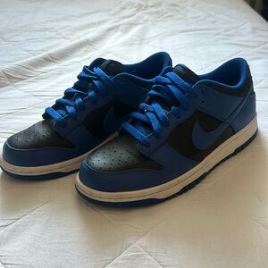 Ultra blue boys size 6.5 youth NIKE dunks